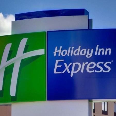 Holiday Inn Express Holly Springs - Raleigh Area By Ihg מראה חיצוני תמונה