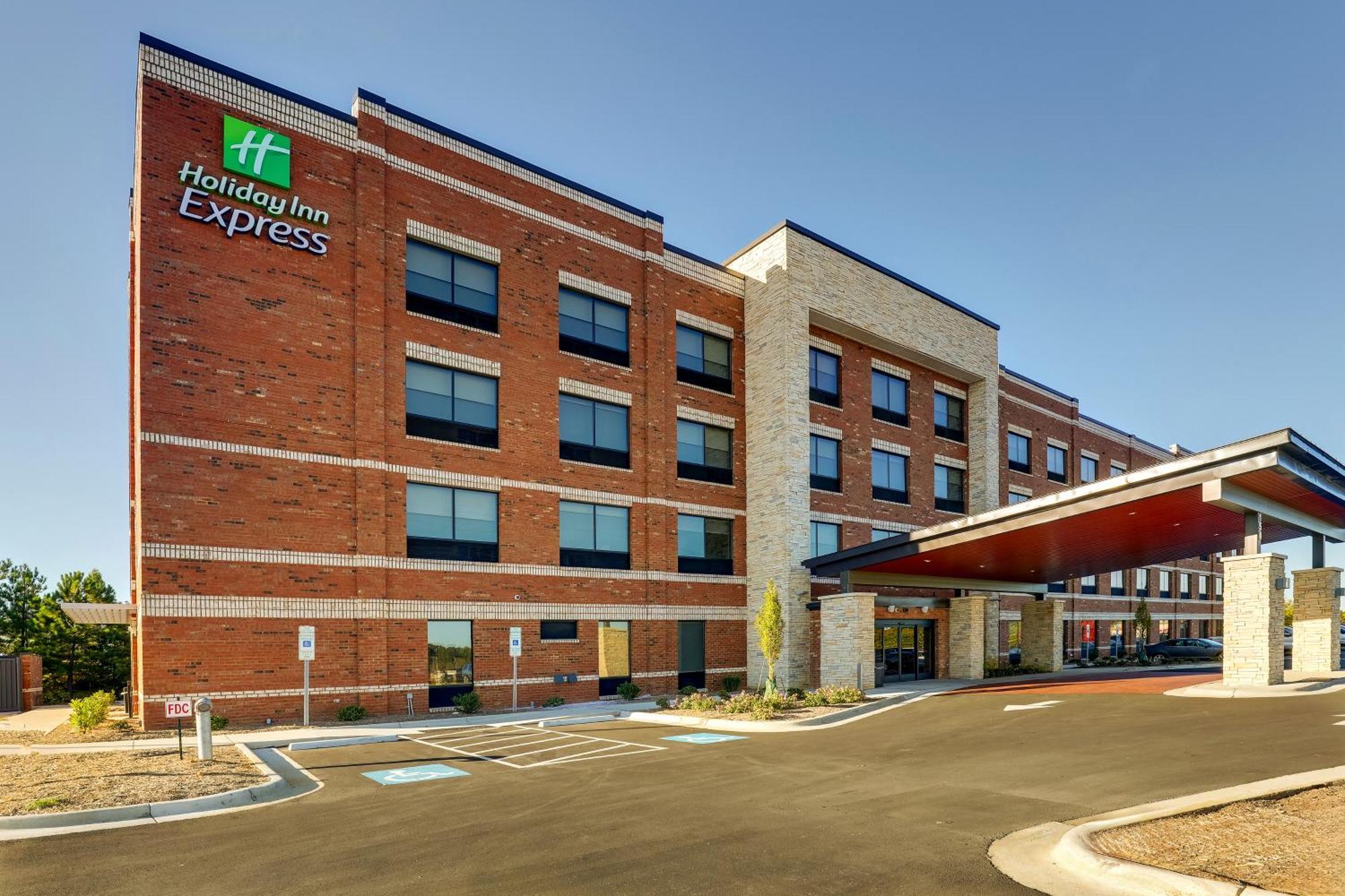 Holiday Inn Express Holly Springs - Raleigh Area By Ihg מראה חיצוני תמונה