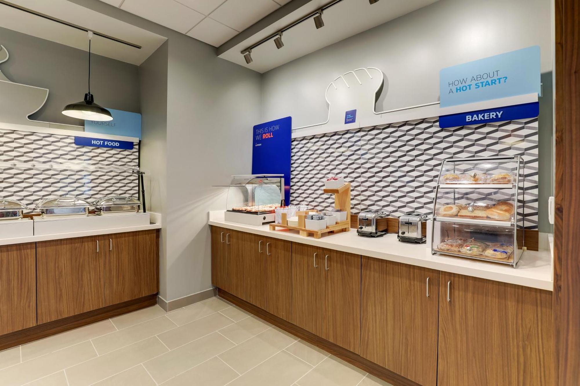 Holiday Inn Express Holly Springs - Raleigh Area By Ihg מראה חיצוני תמונה